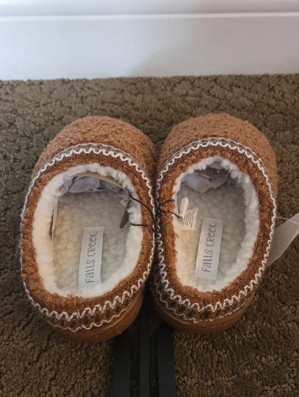 Girls FALLS CREEK Berber Scuff Slippers Size 10/11 12/13 1/2 3/4  Brown NWT